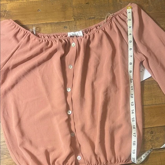 Women's Off-Shoulder Button-Up Top - Pink - Picture 6 of 7